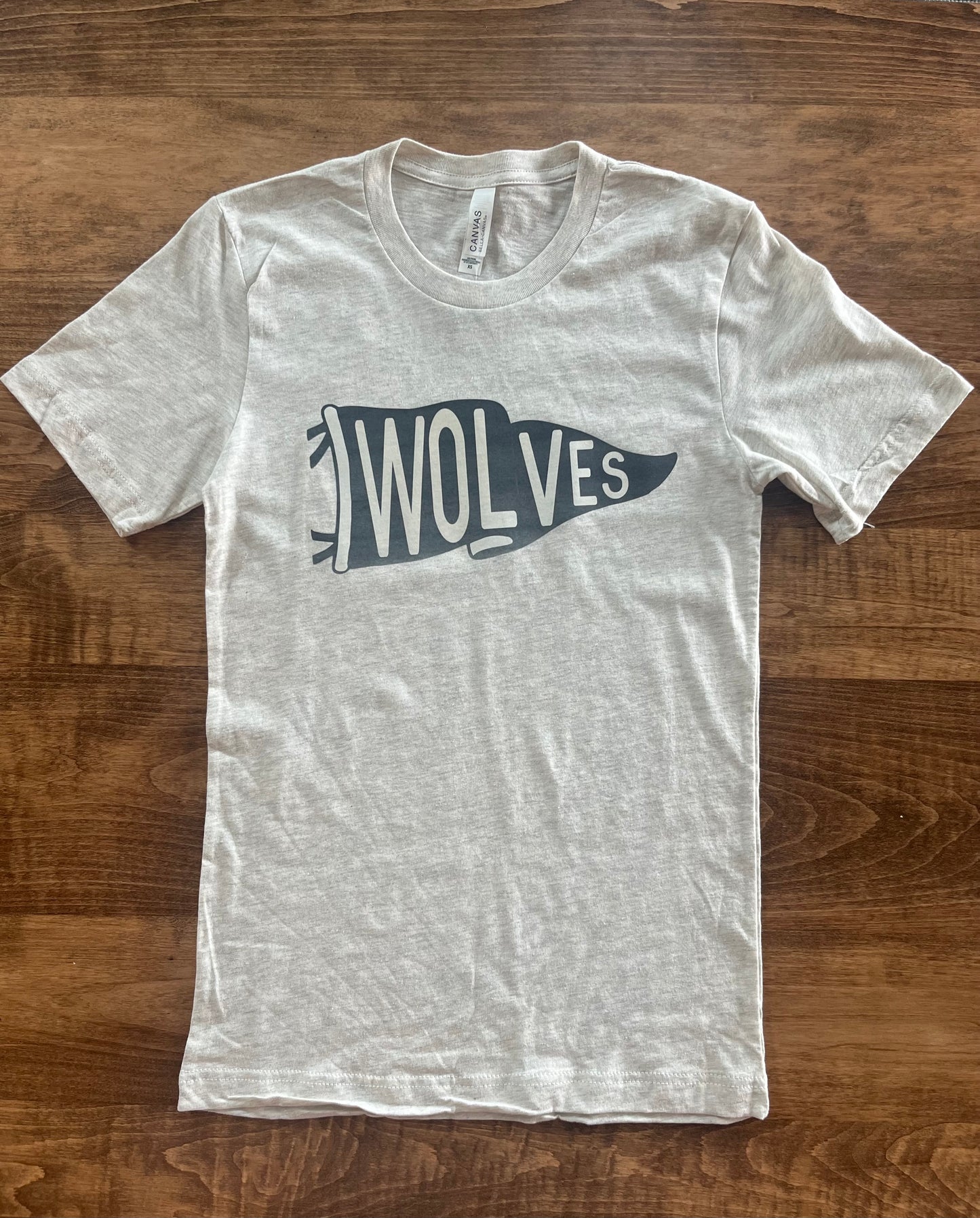 Wolves Pendant Short Sleeve